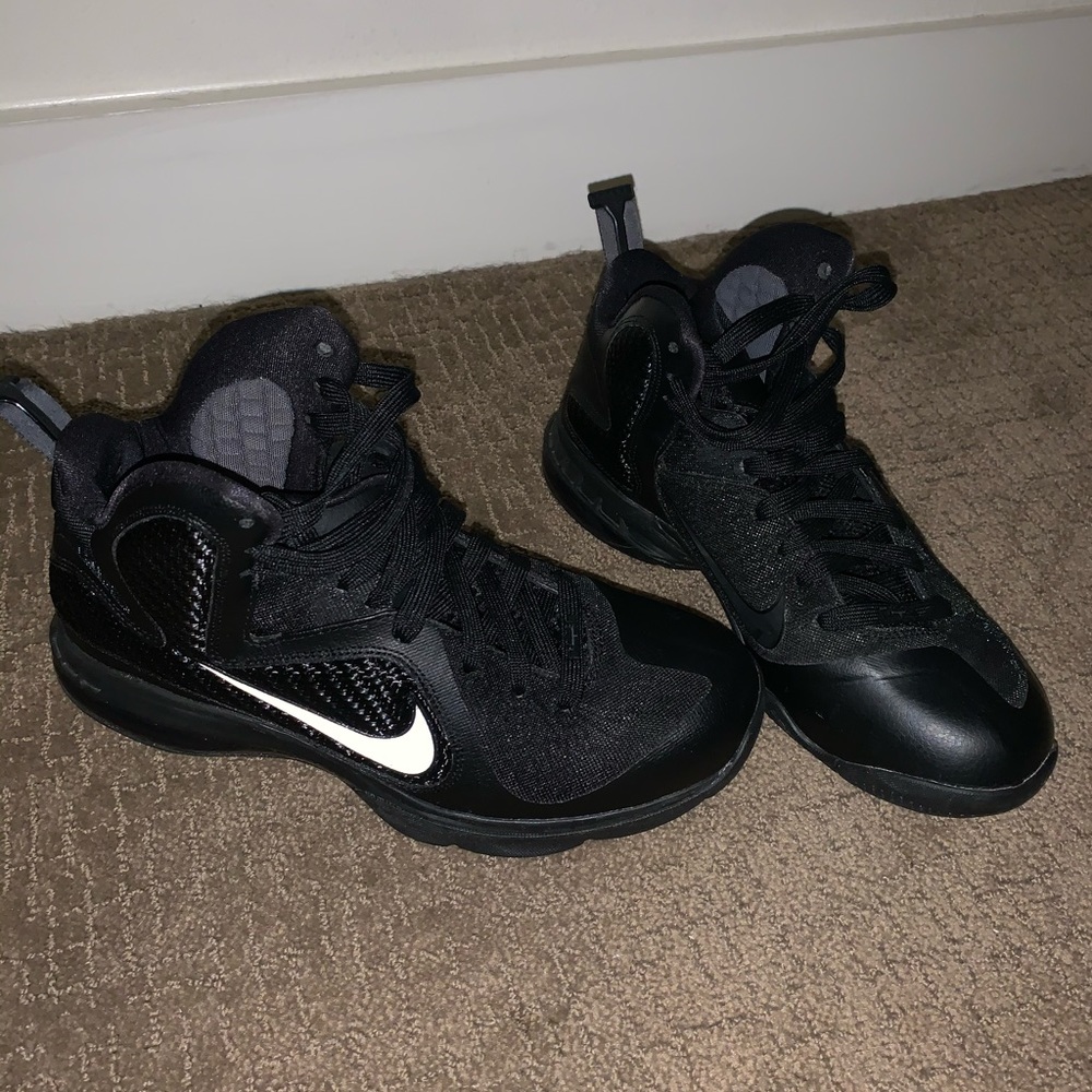 Men’s Nike Lebron 9